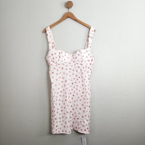 NEW Rumored Loverboy Pink Ditsy Floral Candied Carnation Satin Mini Dress Large - Picture 4 of 12